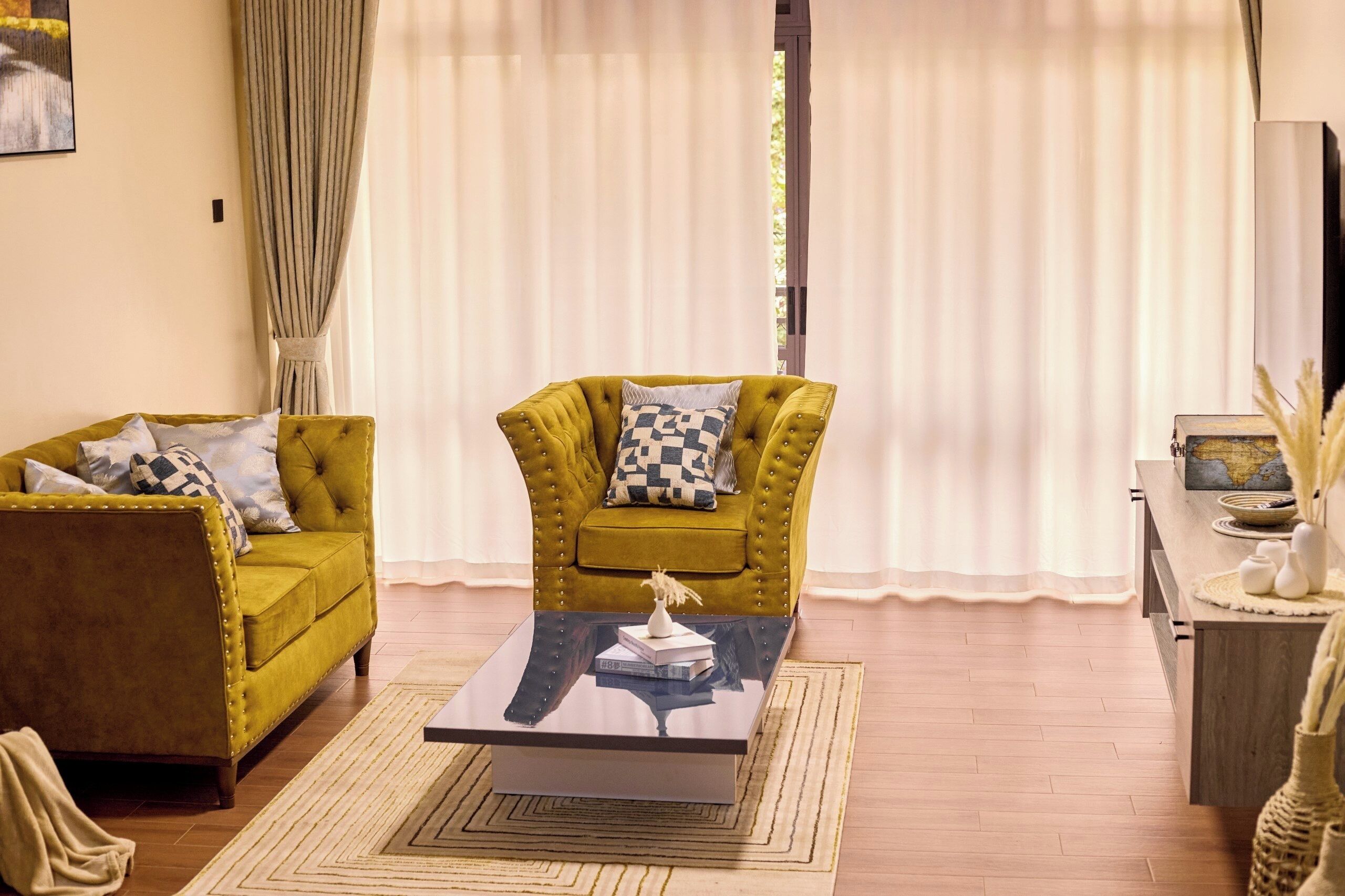 Economy Apartment, Hill View | Living area