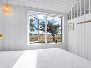 4 bedrooms, WiFi - "Kaila" - 50m from the sea by Interhome (Idestrup)