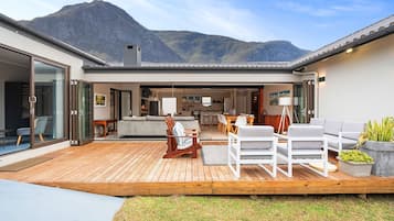 Rumah (5 Bedrooms) | Interior