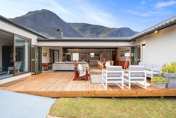 Maison (5 Bedrooms) | Intérieur