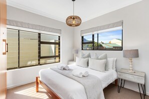 House (5 Bedrooms) | Interior - 8 on Nivenia (Betty's Bay)