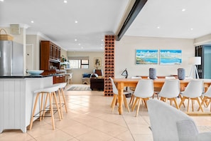 Maison (5 Bedrooms) | Intérieur