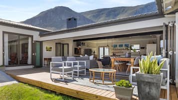 Casa (5 Bedrooms) | Facciata della struttura