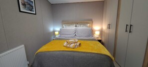 2 bedrooms, WiFi, bed sheets
