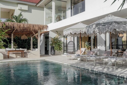 Bi Design House