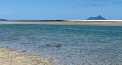 Ruakaka Retreat, heavenly views.
