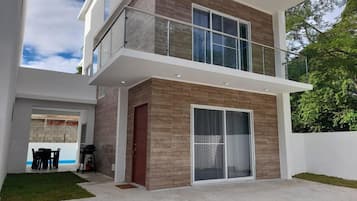 Villa | Exterior