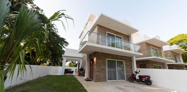 Villa | Exterior