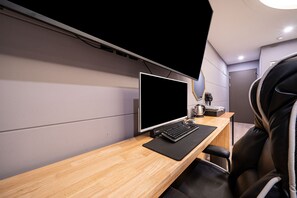 Royal Studio Suite, City View | Living area | TV - Hotel Bosco Incheon (Incheon)