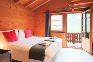 5 bedrooms, desk, iron/ironing board, travel cot - Ski Stay + SPA in Switzerland in a mountain chalet (Val-d'Illiez)