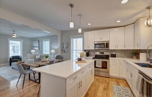 4 bedrooms, Internet - Fall Festivities - 4BR Home by IU Stadium Bloomington Bliss (Bloomington)