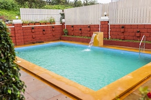 15 outdoor pools - Shree Samarth Villa (Mahabaleshwar)