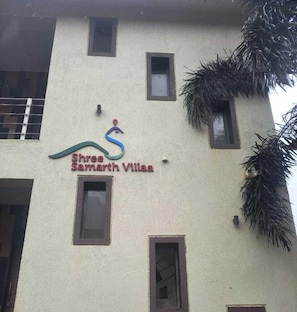 Front of property - Shree Samarth Villa (Mahabaleshwar)