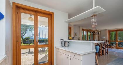 Villa Azur on Lake Neuchâtel