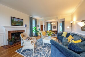 TV, DVD player, offices