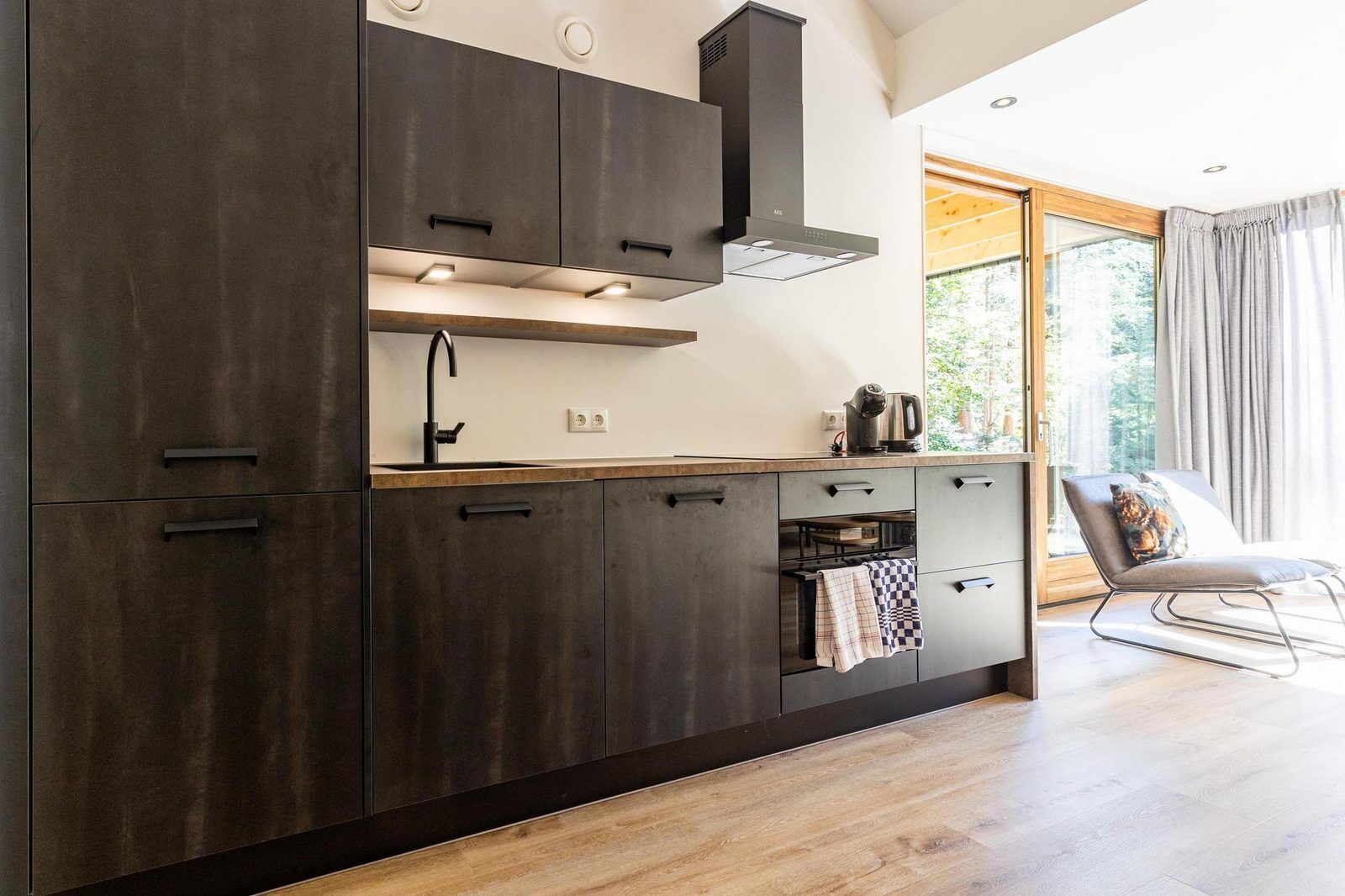 المنشأة من الداخل