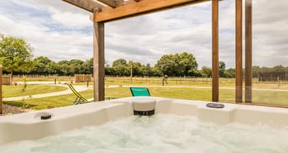 Modernes Bauernhaus mit Spa, Billard, Tischfußball, Fitnessraum, Hammam und WLAN