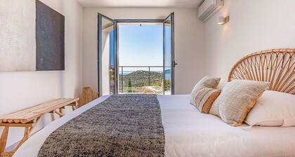 Superbe Villa 6 Chambres, vue Mer, Piscine & Pétanque, 5mn de la Plage