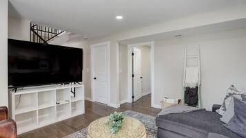 Smart TV, offices, printers