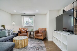 Älytelevisio, työhuone, tulostin