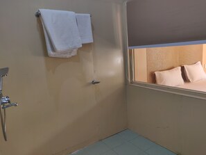 Comfort Cottage, Mountain View | Bathroom - Timber nest Cottage (Sainj)