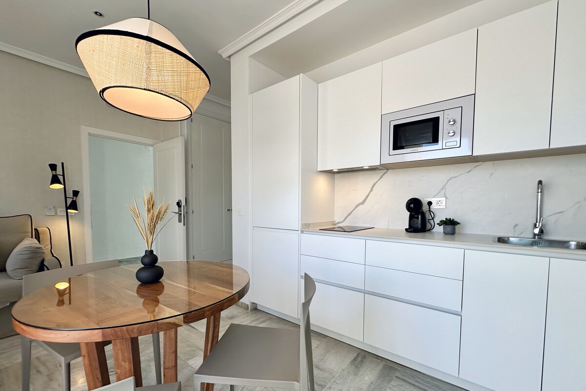 Apartamento de 1 dormitorio con terraza | Private kitchen | Cookware/dishes/utensils