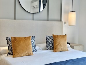 Habitación doble sin cocina | Caja fuerte, decoración individual, mobiliario individual