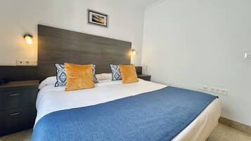 1 dormitori, caixa forta a l'habitació i decoració individual