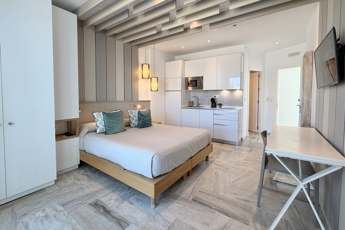 Estudio con vistas al mar | Private kitchen | Cookware/dishes/utensils