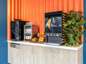 Café da manhã continental todos os dias (EUR 9.50 por pessoa)