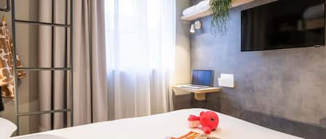 Standard Room, Multiple Beds | Free WiFi