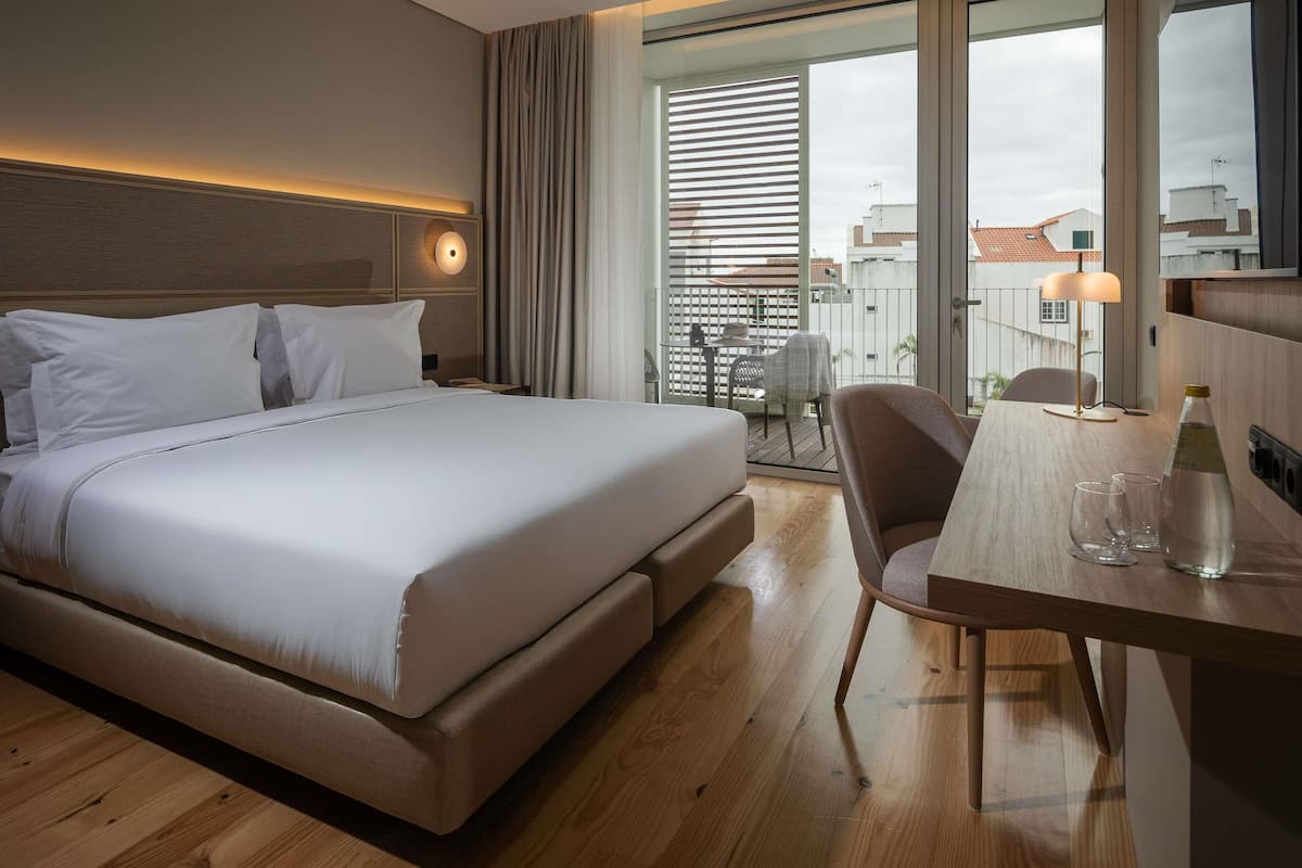 Classic Double Room | Minibar, blackout drapes, soundproofing, WiFi (free)