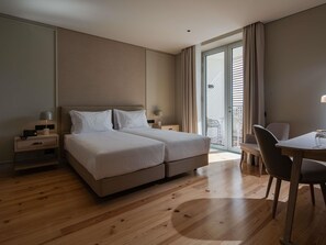 Superior Room | Minibar, blackout drapes, soundproofing, free WiFi - Mercure Ponta Delgada Azores (Ponta Delgada)