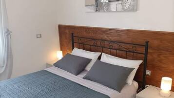 1 Schlafzimmer, Bügeleisen/Bügelbrett, Reisekinderbett, kostenloses WLAN