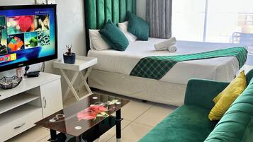 Superior-Zimmer, Balkon, Stadtblick | Schallisolierte Zimmer, kostenloses WLAN