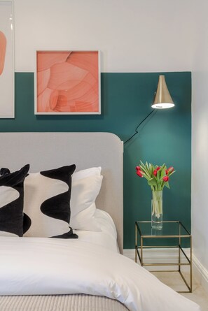 2 室のベッドルーム、アイロン / アイロン台、WiFi、ベッドシーツ