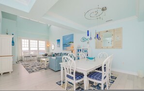 House | 4 bedrooms - 4BR Waterfront Penthouse Pool Views (Virginia Beach)