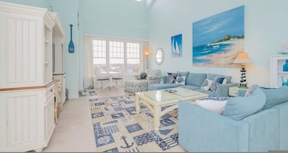 4BR Waterfront Penthouse Pool Views