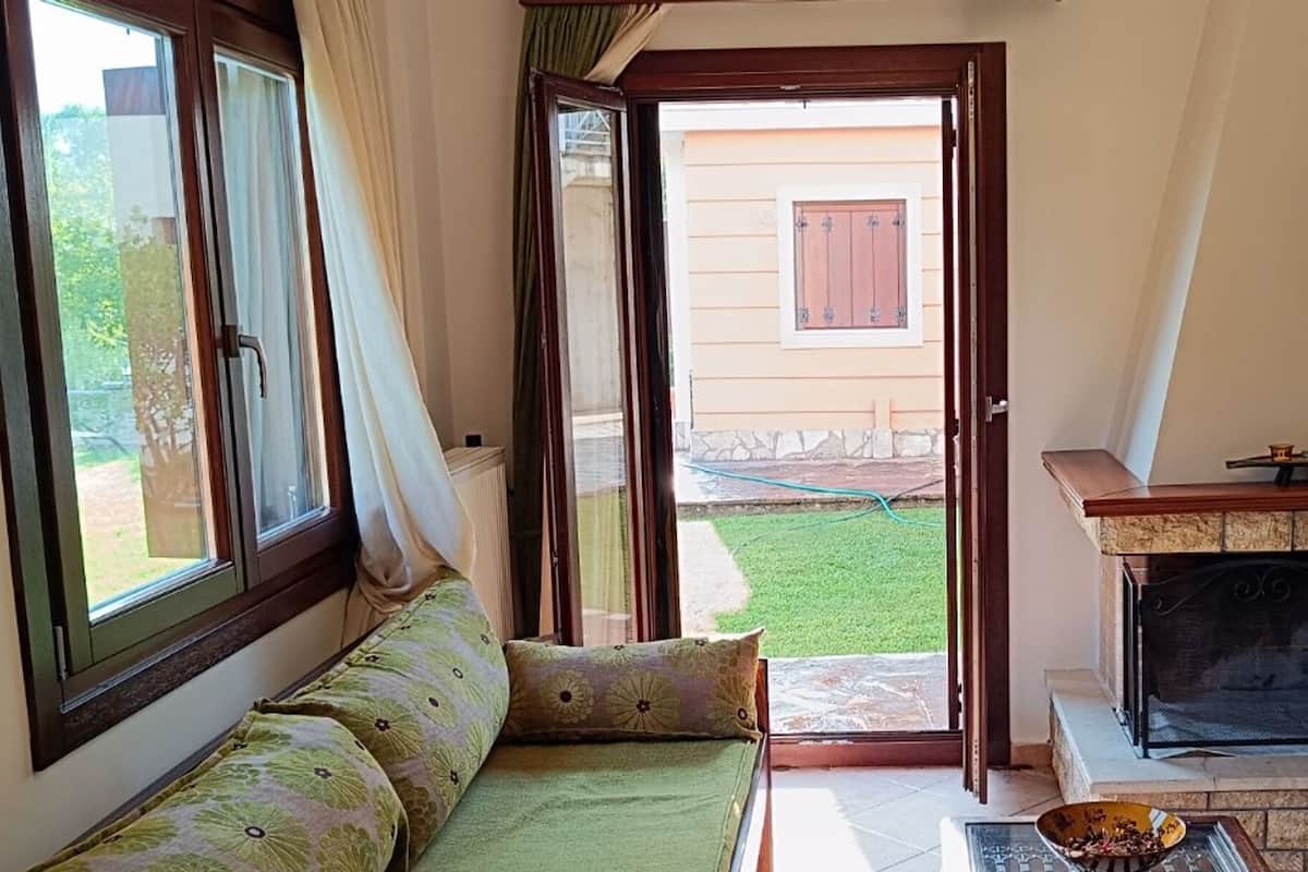 6 bedrooms