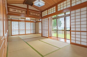 4 bedrooms, free WiFi