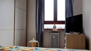 1 chambre, fer et planche Ă repasser, Wi-Fi, draps fournis