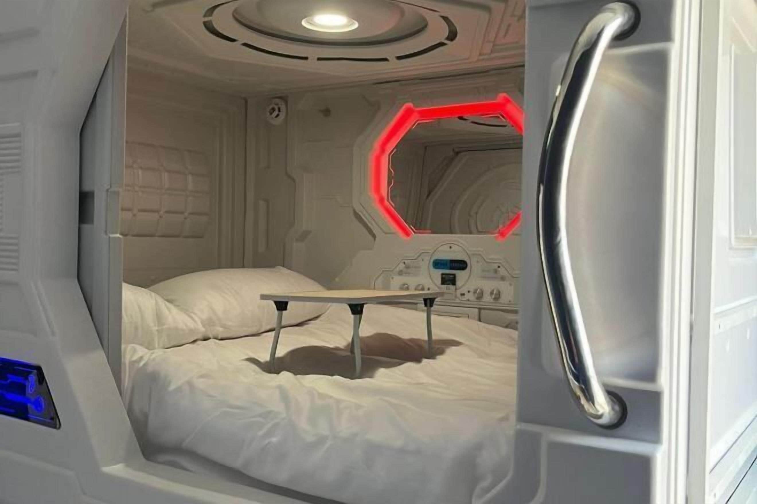 무료 WiFi, 침대 시트