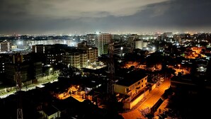 Gambar tidak terklasifikasi, 2 dari 10, tombol