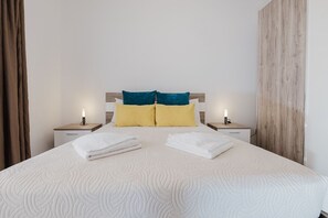 2 habitaciones, tabla de planchar con plancha y wifi gratis 