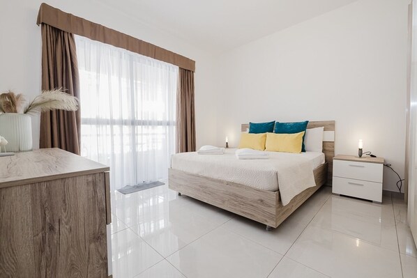 2 bedrooms, iron/ironing board, travel cot, free WiFi