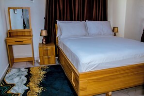 2 quartos, ferros/tábuas de passar roupa, Wi-Fi, roupa de cama