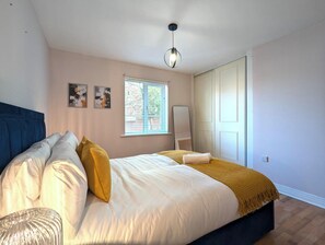 2 Schlafzimmer, Bügeleisen/Bügelbrett, Internetzugang, Bettwäsche