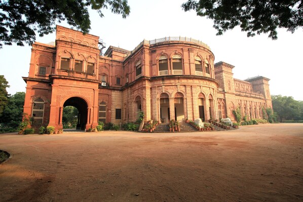 บริเวณภายนอก