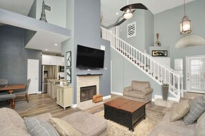 Smart-tv och eldstad