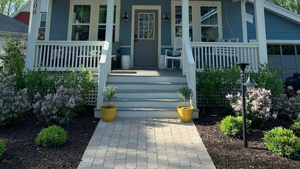 Unclassified image, 1 of 19, button - Newer luxury cottage with hot tub; walking distance to town and beach (New Buffalo)